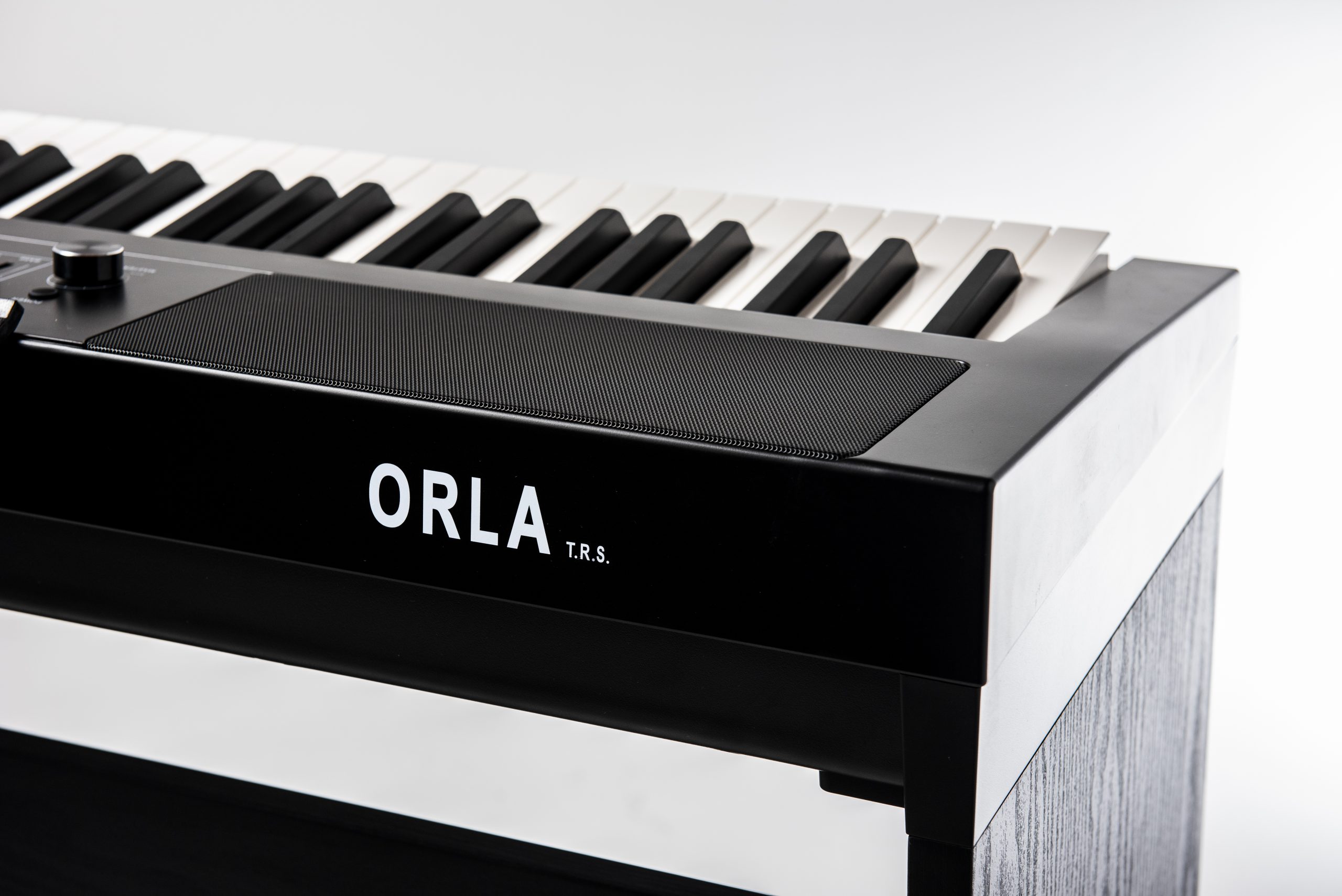 картинка PF-300 Цифровое пианино, Orla от магазина prostore.me
