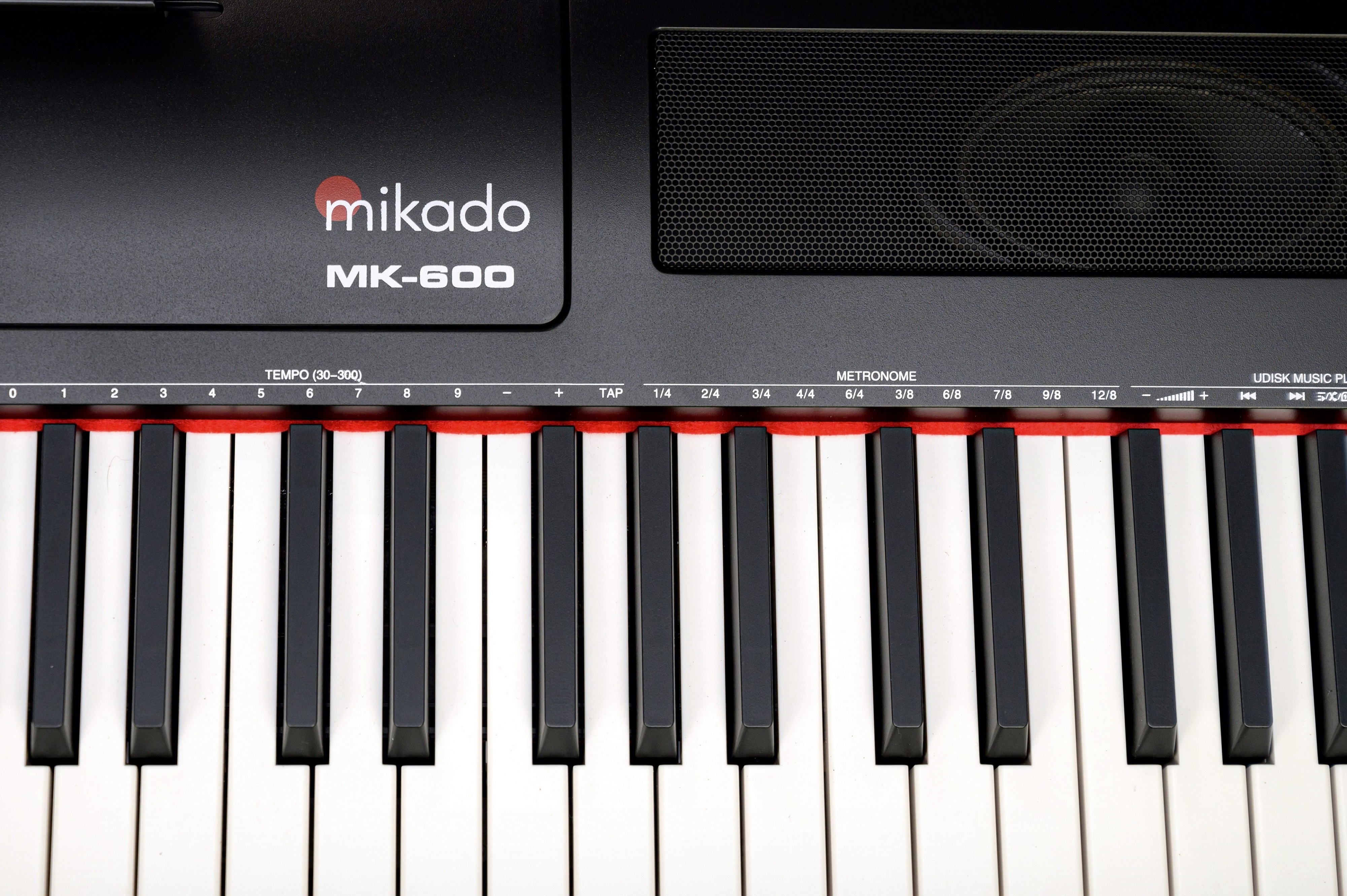 Mikado MK-600B Синтезатор 88 клавиш. купить в prostore.me