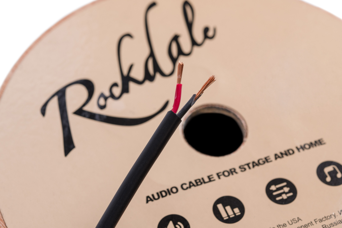 ROCKDALE S004 Спикерный кабель в бухте для низковольтных соединений, OFC 2x2.5mm2, цена за метр купить в prostore.me